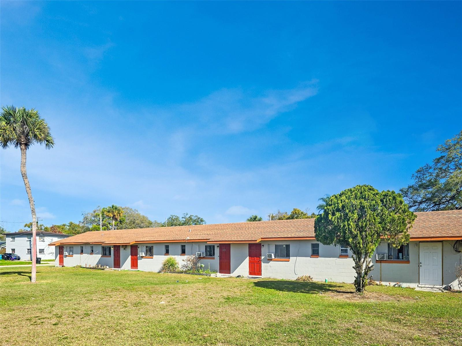 37 Unit Multifamily Property For Sale in Orlando - some waterfront