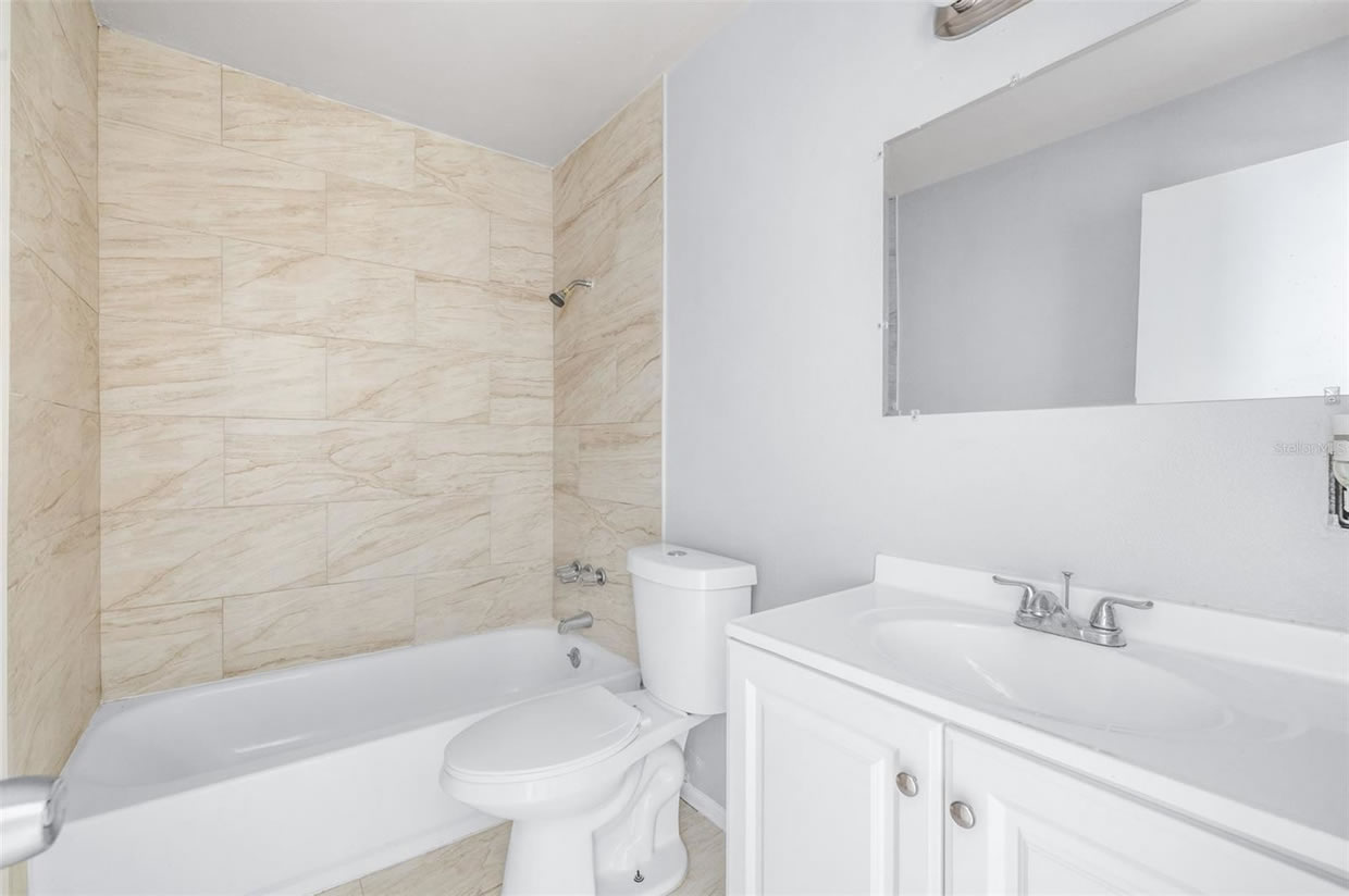 Tampa 12 Unit Multi Family Property For Sale - $1,950,000 Tampa 12 Unit Multi Family Property For Sale - $1,950,000