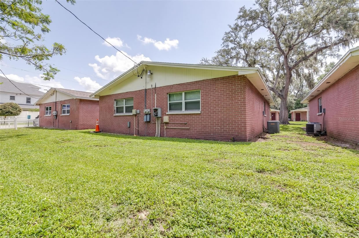 Tampa 12 Unit Multi Family Property For Sale - $1,950,000 Tampa 12 Unit Multi Family Property For Sale - $1,950,000